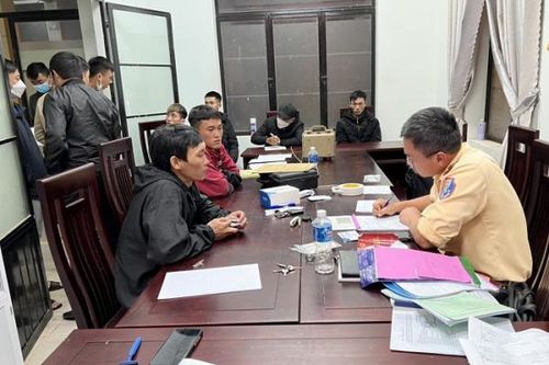 Test nhanh người đi đường, phát hiện 4 trường hợp dương tính với ma túy