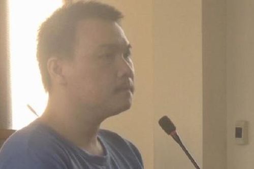 Chém thầy giáo cũ vì nhớ chuyện bị đuổi học, lĩnh 8 năm tù