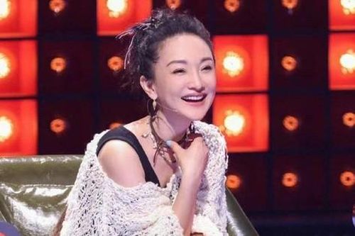 Châu Tấn bị chê thiếu hiểu biết tại gameshow