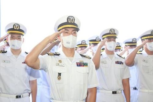 Chiến hạm Roks Hansando của Hải quân Hàn Quốc cập cảng Sài Gòn