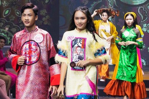 Áo dài rực rỡ cho tuổi teen