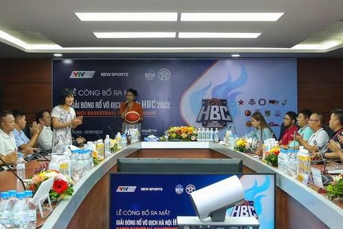 Việt kiều và ngoại binh dự giải bóng rổ vô địch Hà Nội