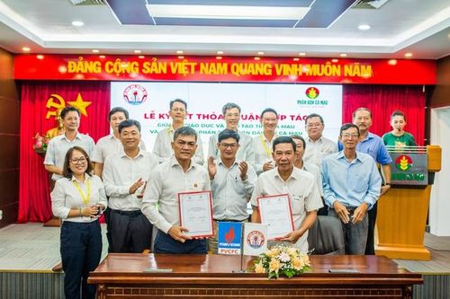 PVCFC góp phần phát triển giáo dục tại Cà Mau