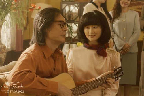 Giáo sư Michiko Yoshii yêu cầu nhà sản xuất 'Em và Trịnh' xin lỗi