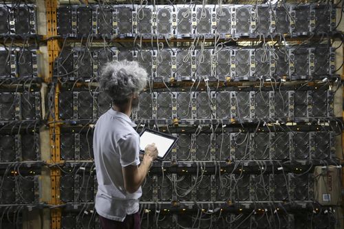 Công ty đào Ethereum lớn nhất thế giới ngắt máy chủ