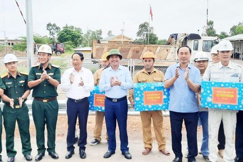 Sôi động những công trường xây dựng dự án trọng điểm ở Quảng Trị