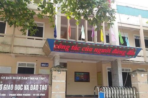 'Làm xiếc' trên các gói thầu, thiết bị giáo dục bị đội giá cao bất thường