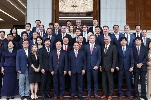 Hội nghị Thủ tướng Chính phủ với doanh nghiệp đầu tư nước ngoài: 'Vượt qua thử thách, nắm bắt cơ hội, hợp tác phát triển'