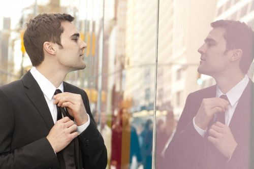 Kiểu sếp quá yêu bản thân, khiến nhân viên muốn nghỉ việc