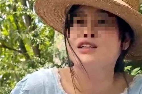'Tiểu thư sang chảnh' Tina Duong được người thân bảo lãnh
