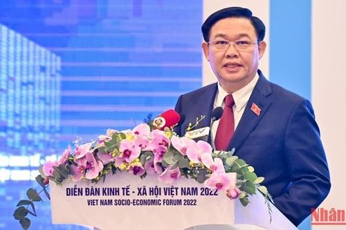 Kiên trì ổn định kinh tế vĩ mô là 'chìa khóa' quan trọng để đất nước phát triển mạnh mẽ