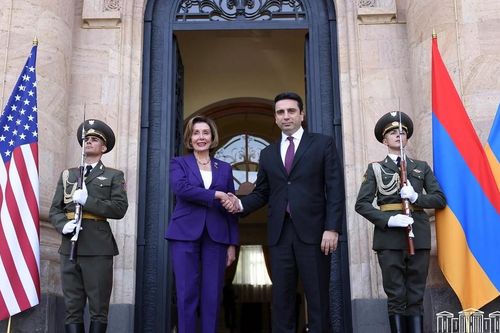Armenia-Azerbaijan phản ứng trái ngược về tuyên bố của Chủ tịch Hạ viện Mỹ