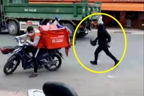 Cướp ngân hàng chấn động, từ mua xe phân khối lớn đến giả thọt chân tẩu thoát