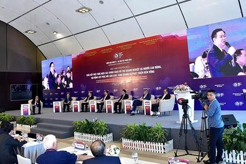 Một số hình ảnh Hội thảo chuyên đề 2: 'Thúc đẩy thực hiện chính sách hỗ trợ doanh nghiệp và người lao động'