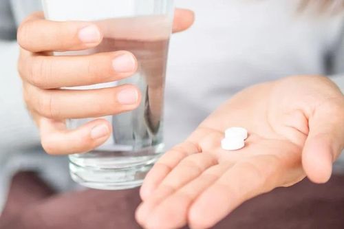 Loại thuốc người bệnh sốt xuất huyết nên tránh dùng