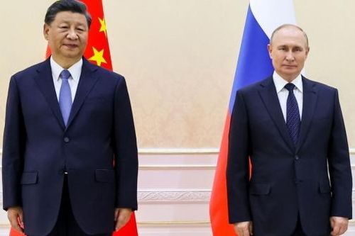 Ảnh ấn tượng tuần (12-18/9): Xe tăng Ukraine trên đường Kharkov, lý do Tổng thống Nga đánh giá cao Trung Quốc, tập trận ở Colombia
