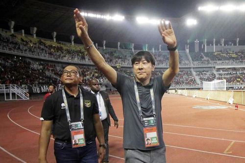 Lần đầu vượt qua được Việt Nam, HLV Shin Tae-yong 'nổ' tưng bừng