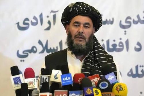 Mỹ và Taliban trao đổi tù nhân tại Sân bay Quốc tế Kabul