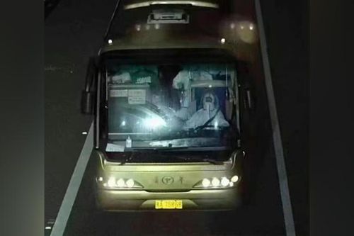 Trung Quốc đình chỉ 3 quan chức vì vụ 27 người chết trên xe đi cách ly