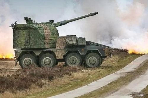 Đức bán pháo tự hành RCH-155 cho Ukraine