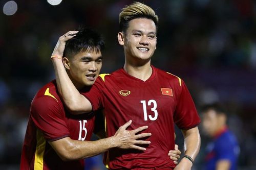 Tuyển Việt Nam thắng Singapore 4-0