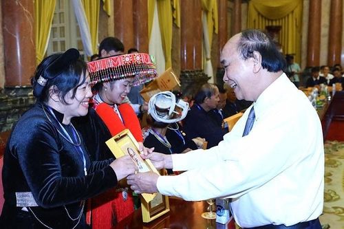 Tạo điều kiện cho đồng bào dân tộc thiểu số vươn lên thoát nghèo, nâng cao đời sống