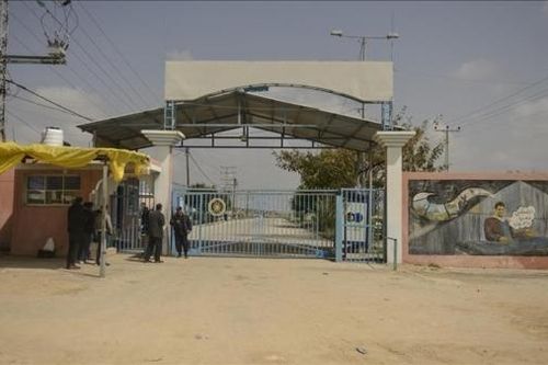 Israel đóng cửa Bờ Tây và Dải Gaza, bắt giữ hơn 1.000 người