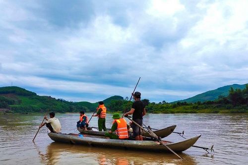 Xuyên đêm tìm bé trai 12 tuổi ở Quảng Ngãi mất tích khi đi chăn trâu