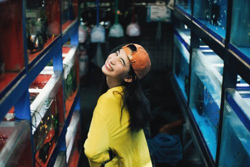 Biến văn phòng, bữa trưa công sở thành sàn diễn thời trang