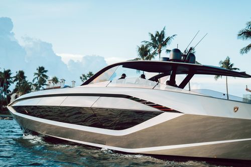 Du thuyền Lamborghini xuất hiện tại Mỹ