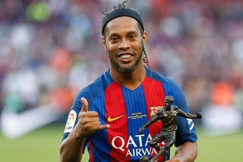 Ronaldinho dự đoán cầu thủ hay nhất thế giới sau Messi