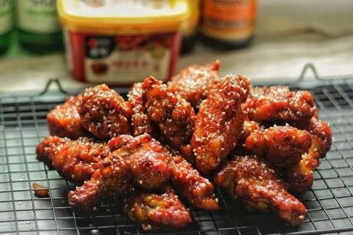 Doanh nghiệp Việt chịu tác động bởi cuộc chiến gà rán Hàn Quốc