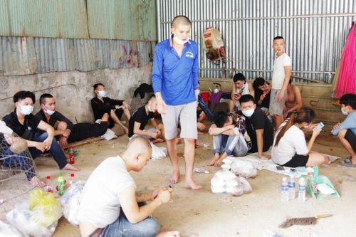 Tầng chuyên đánh đập - nơi đáng sợ nhất với người Việt ở Campuchia