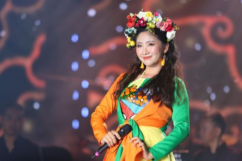 Phía sau bức ảnh cô gái xinh đẹp 'hóa điên dại' gây sốt mạng xã hội khiến netizen trầm trồ