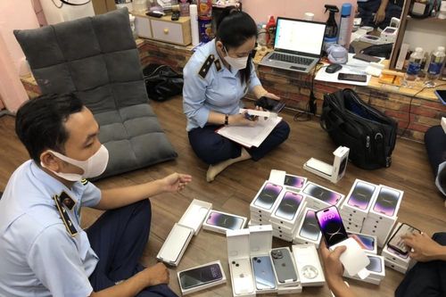TP. Hồ Chí Minh: Tạm giữ 42 chiếc iPhone 14 không có hóa đơn trị giá 1,6 tỷ đồng