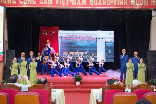 Công ty Apatit Việt Nam: 'Vinh quang thuộc về các thế hệ công nhân Mỏ Apatit Lào Cai'