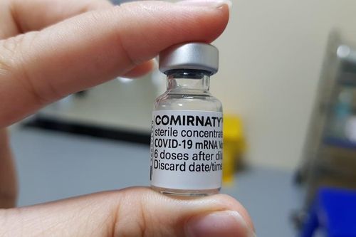 Thêm 1,2 triệu liều vaccine COVID-19 Pfizer về Việt Nam