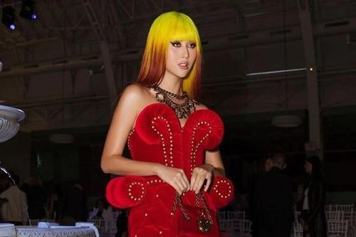 Quỳnh Anh Shyn lọt top street style đẹp nhất tại Milan