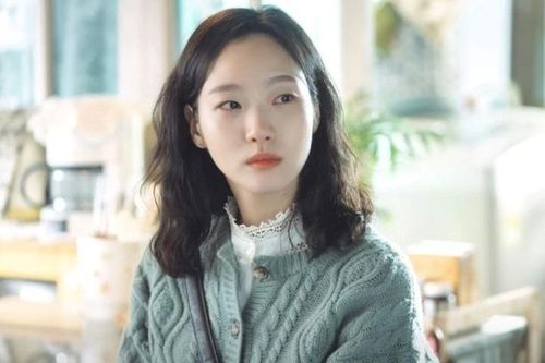 Kim Go Eun bị chỉ trích vì bán vé fan meeting quá đắt