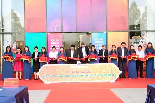 Khai mạc Ngày hội Văn hóa hữu nghị Việt Nam - Ấn Độ tại Bình Dương
