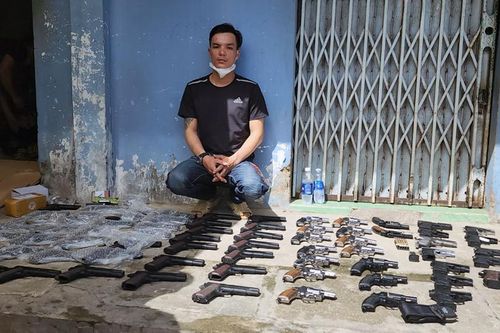 Công an thu 84 khẩu súng, phá đường dây chế tạo, mua bán 'hàng nóng' cực lớn