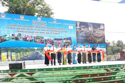 Tiếp tục tạo sức sống mới và truyền cảm hứng mạnh mẽ giá trị của nghệ thuật Xòe Thái