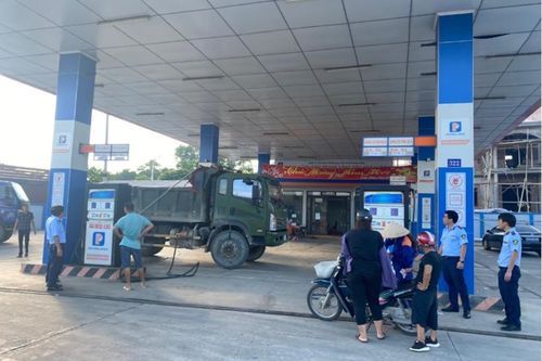 Bộ Tài chính: Tác động của các phương án giảm thuế tiêu thụ đặc biệt, thuế GTGT đối với xăng dầu