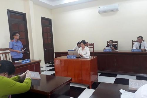 VKSND huyện Mỹ Xuyên đẩy mạnh xét xử rút kinh nghiệm án kinh doanh thương mại