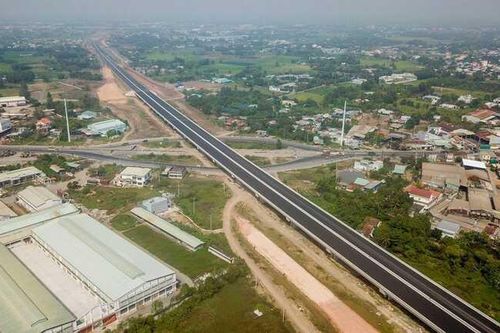 Kêu gặp nhiều khó khăn, VEC xin lùi tiến độ hoàn thành cao tốc Bến Lức - Long Thành