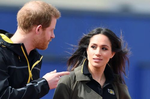 Meghan Markle bị tố thô lỗ, bắt nạt nhân viên Hoàng gia