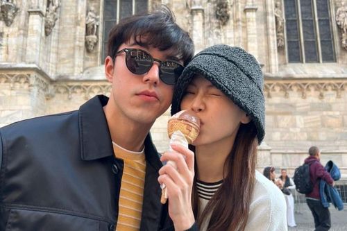 Sao nữ 9X nổi tiếng nhất Thái Lan hẹn hò bạn diễn kém 4 tuổi