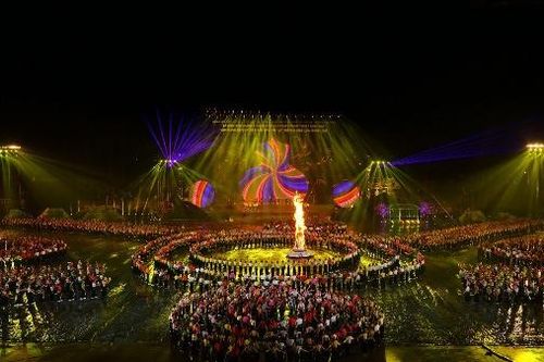 Thủ tướng dự Lễ đón nhận bằng của UNESCO vinh danh Nghệ thuật Xòe Thái