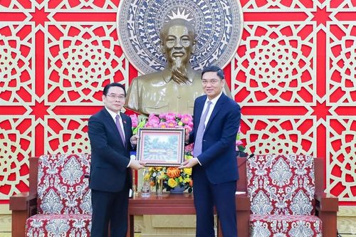 Lãnh đạo tỉnh Nghệ An tiếp xã giao lãnh đạo tỉnh Chăm Pa Sắc (CHDCND Lào)