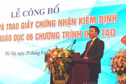 Trường Đại học Điện lực: Nhận Giấy chứng nhận kiểm định chất lượng giáo dục